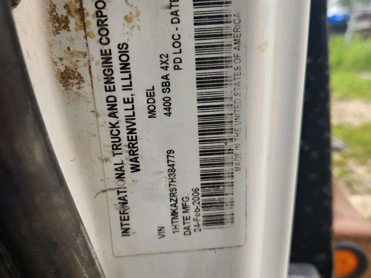 2007-international-durastar-4400-image-25