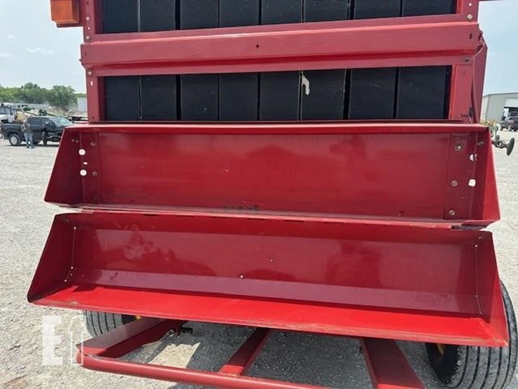 2009-new-holland-br7090-image-15