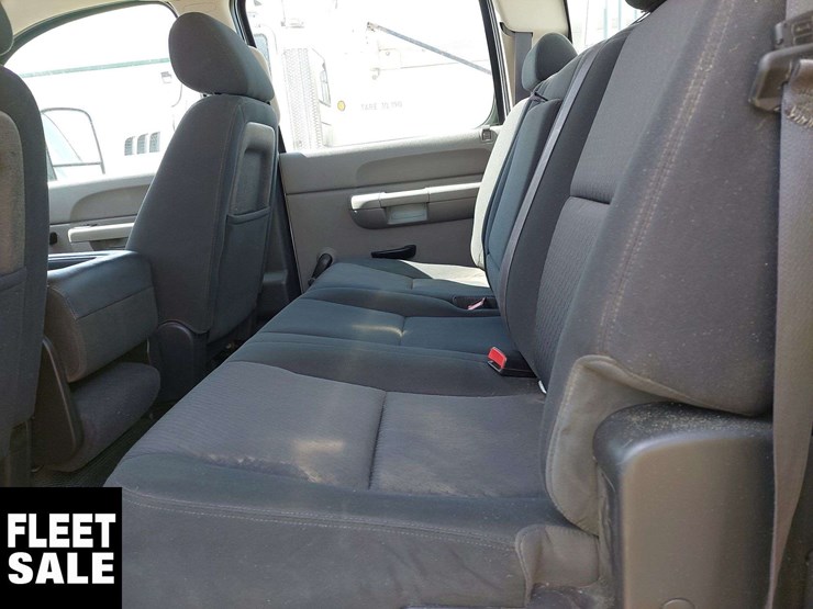 2013-chevrolet-silverado-2500hd-image-11