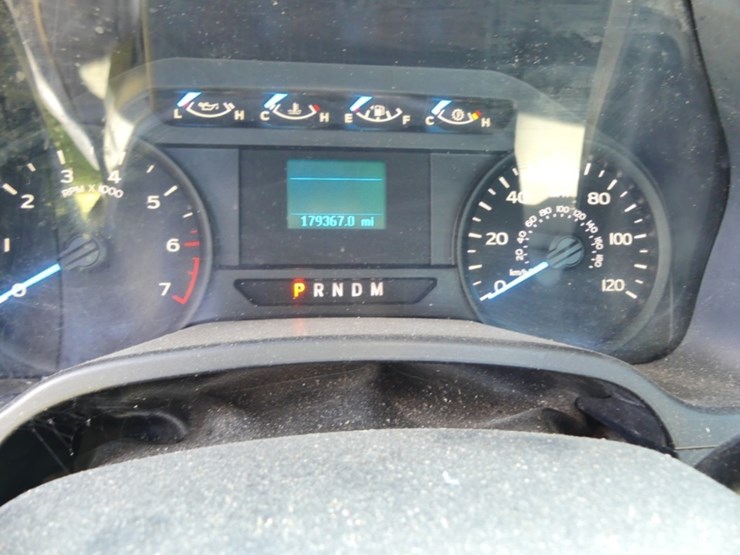 2018-ford-f150-xl-image-12