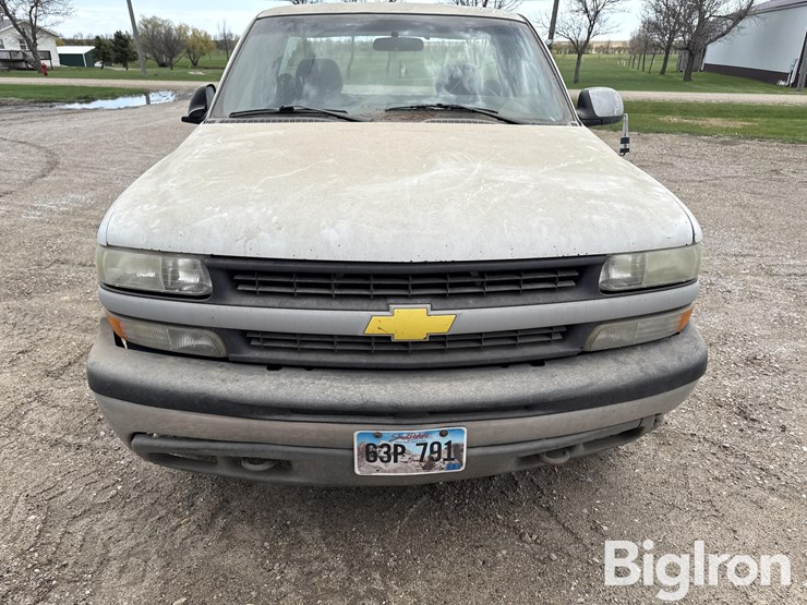 2002-chevrolet-silverado-1500-image-10