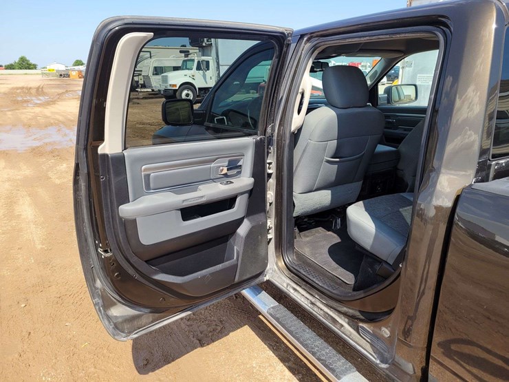 2014-ram-1500-slt-image-5