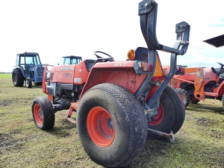 2010-kubota-l3400-image-4