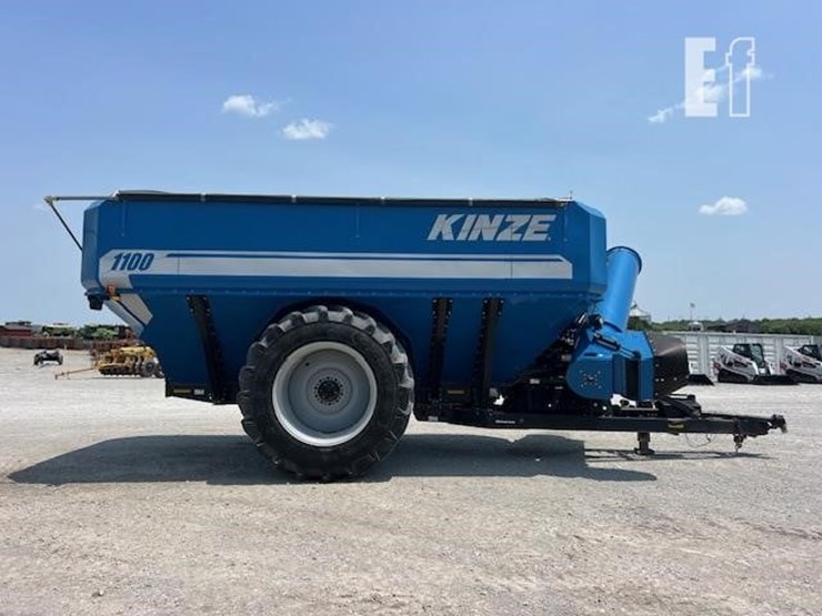 2014-kinze-1100-image-3