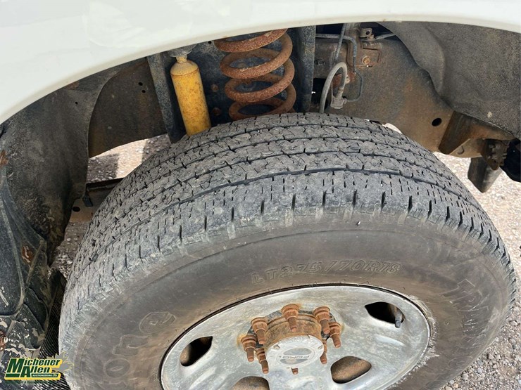 2012-ford-f350-image-16