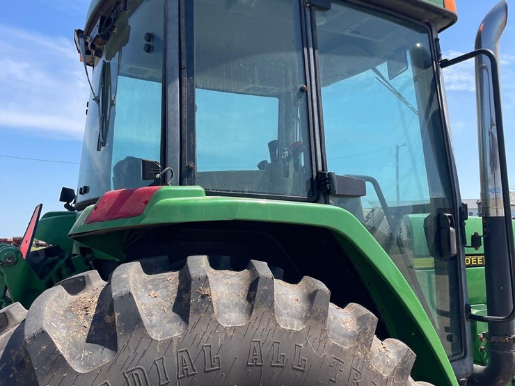 john-deere-7210-image-20