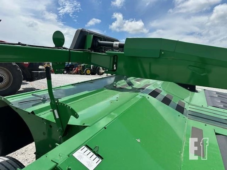 2022-john-deere-c400-image-17
