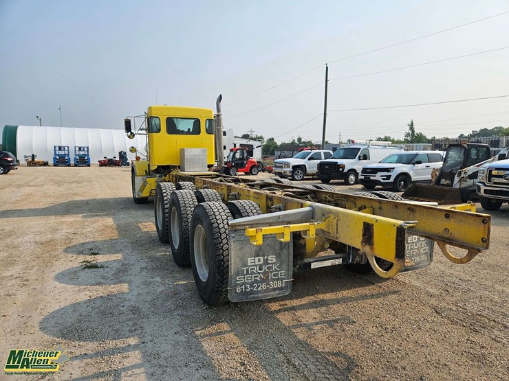 2009-kenworth-t800-image-3