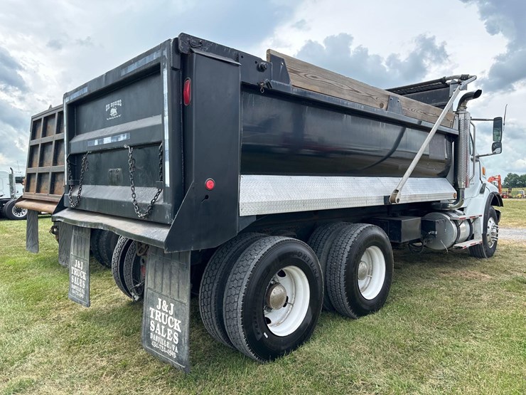 2007-sterling-lt8500-image-11