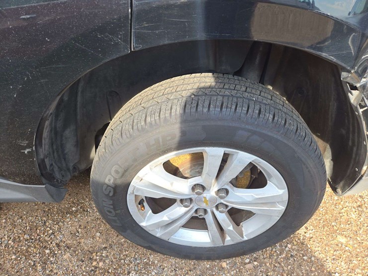 2015-chevrolet-equinox-ls-image-10