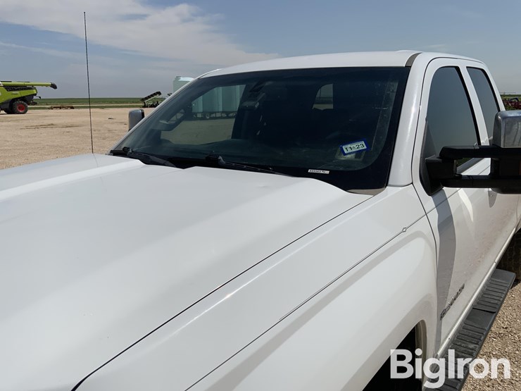 2015-chevrolet-2500-image-13