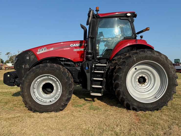 2022-case-ih-magnum-340-image-10