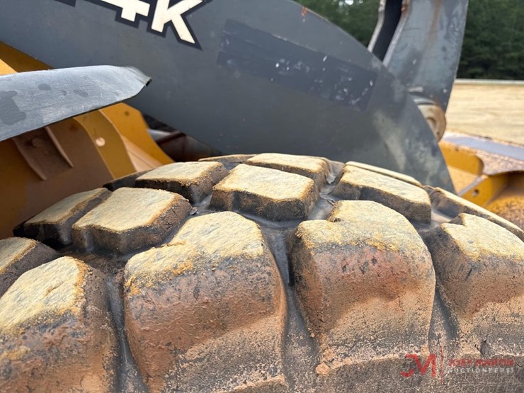 2016-deere-544k-image-14