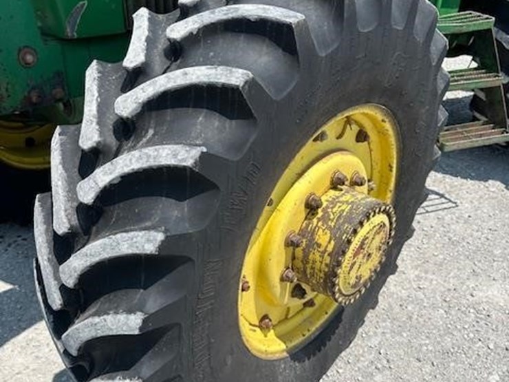 1983-john-deere-4250-image-12