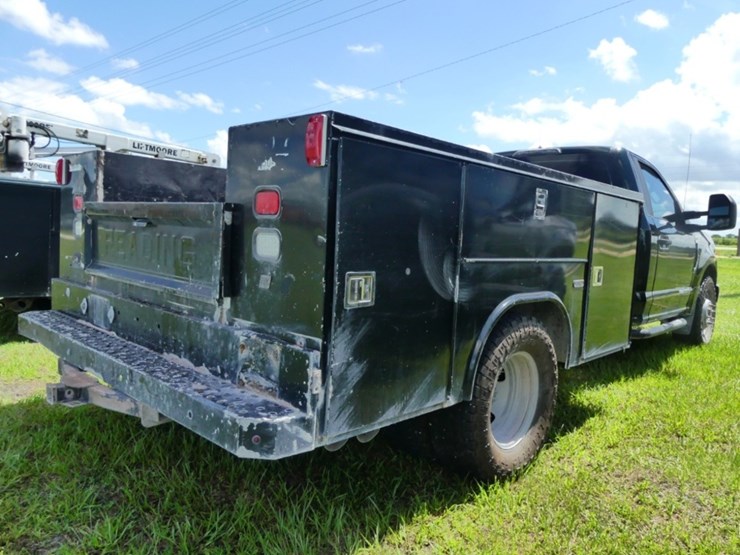 2019-ford-f350-xl-image-3