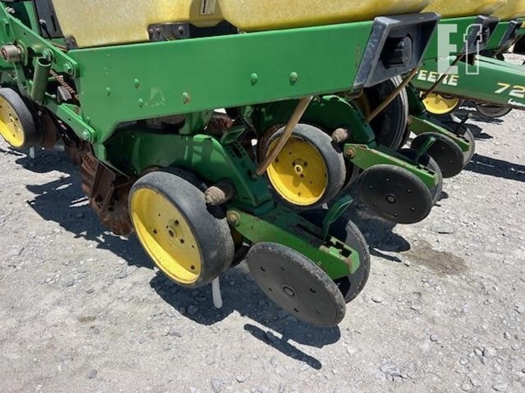 1993-john-deere-7200-image-13