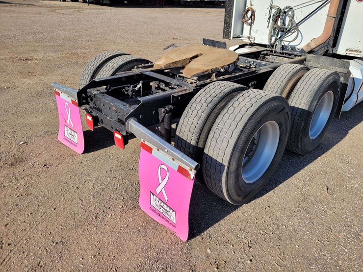 2009-kenworth-t600-image-4