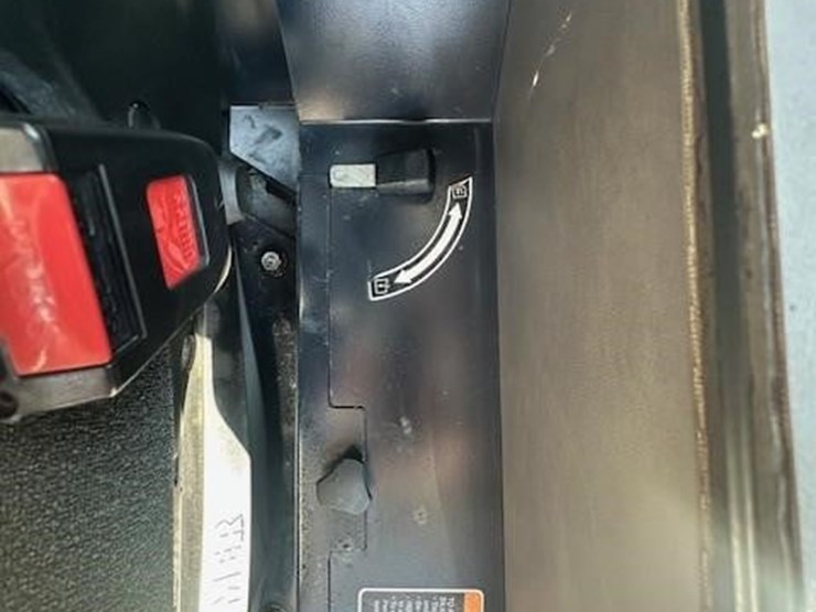2020-kubota-r630-image-24