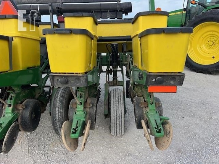 john-deere-1750-image-26