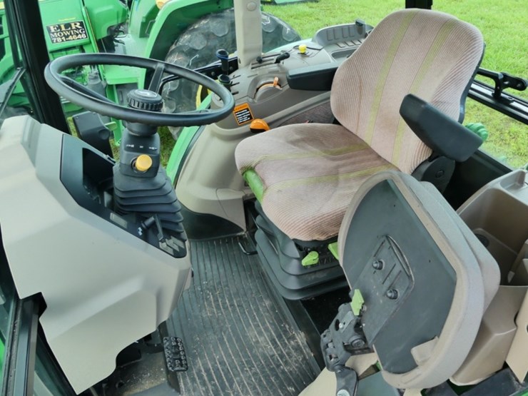 john-deere-6105d-image-9