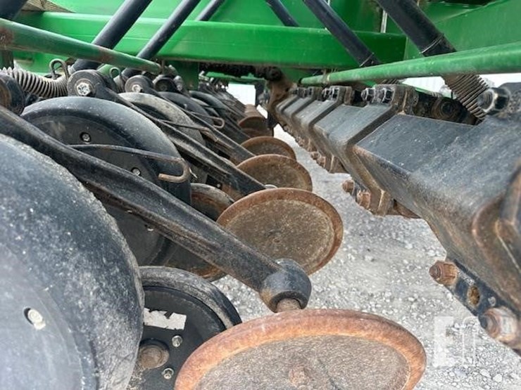 john-deere-1560-image-13