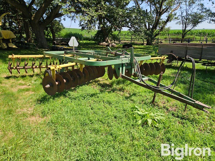 john-deere-110-image-3