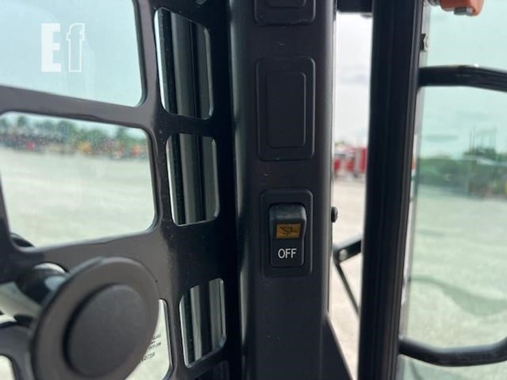 2024-bobcat-t595-image-22