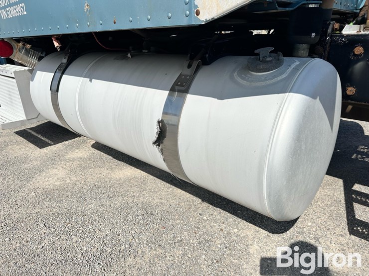 2005-peterbilt-379-image-18