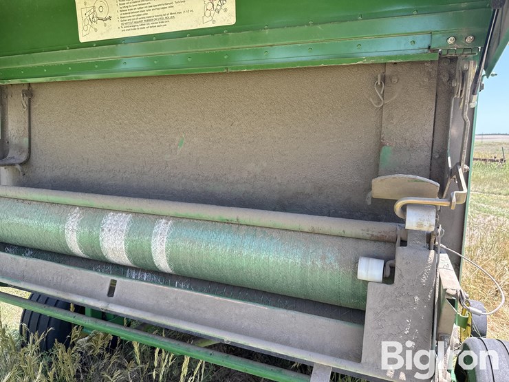 2005-john-deere-567-image-14