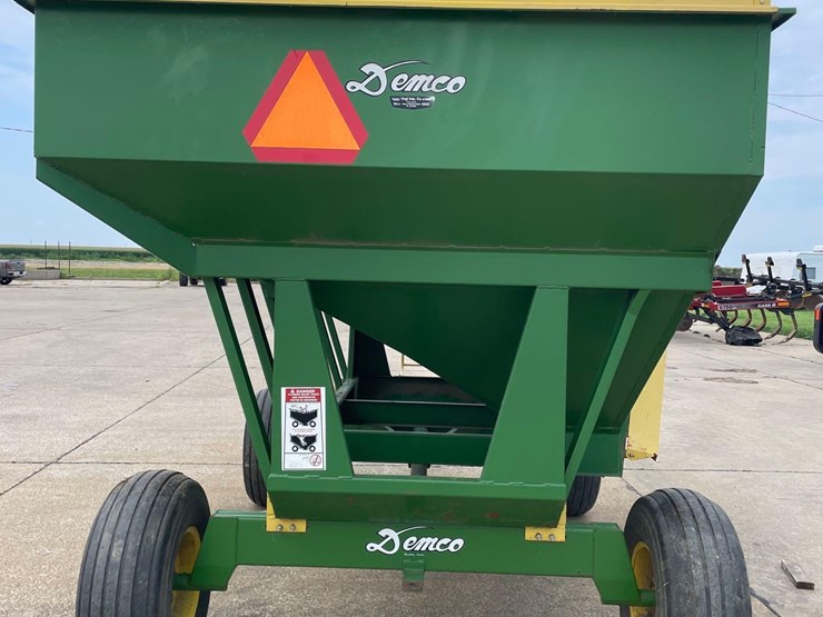 demco-325-image-5