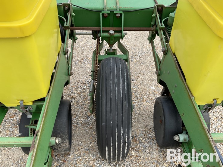 john-deere-1720-image-12