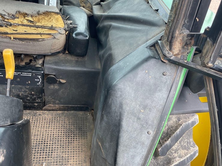 john-deere-4640-image-37