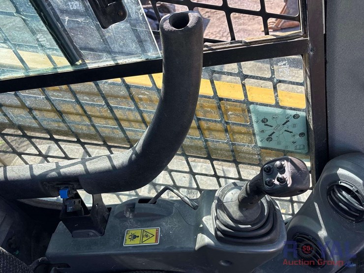 2019-caterpillar-299d2-image-16
