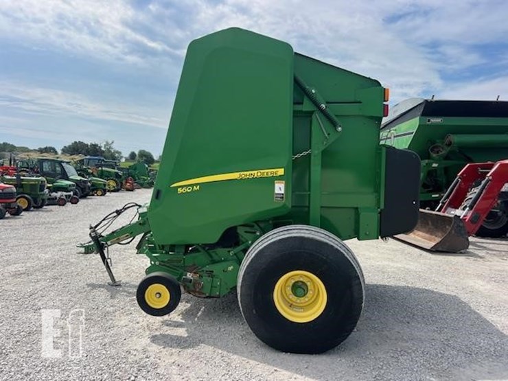 john-deere-560m-image-12