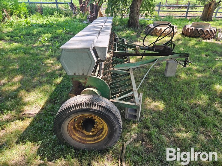 john-deere-b-image-4