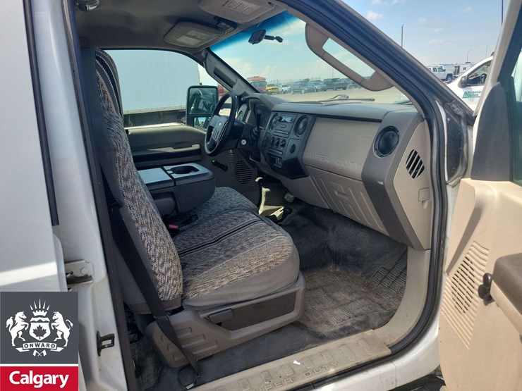 2009-ford-f550-image-25