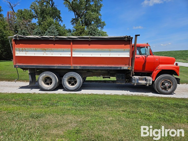 1976-international-fleetstar-image-4
