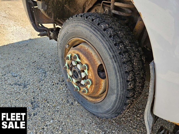 2011-ford-f350-image-29