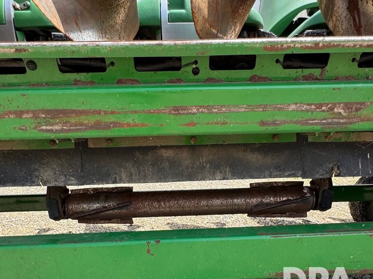2010-john-deere-608c-image-7