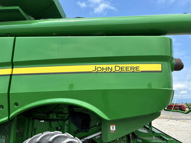 2012-john-deere-s660-image-31