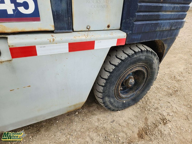 komatsu-fg45t-6-image-24