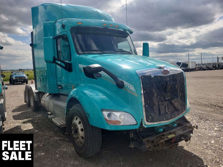 2019-peterbilt-579-image-19