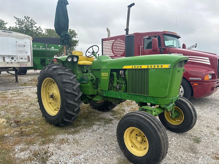 1969-john-deere-3020-image-1