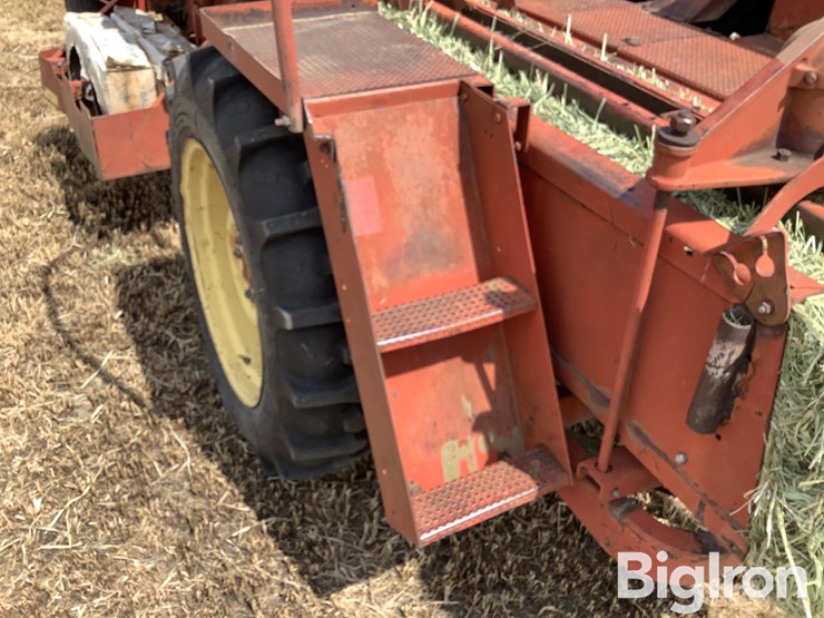 new-holland-1282-image-14