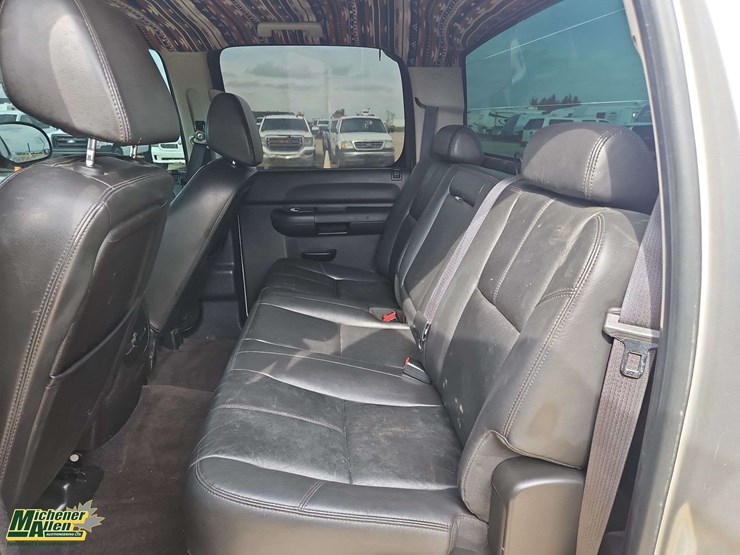 2010-chevrolet-silverado-1500-image-16