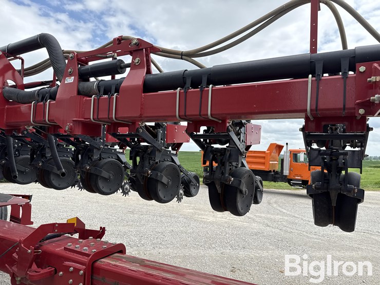 case-ih-1200-image-13