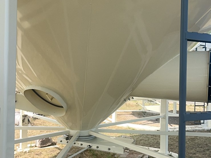 concept-5,000-bushel-hopper-bin,-fully-equipped-with-agi-grainguard-10-hp-bin-fan-with-three-phase-electric-motor-image-29
