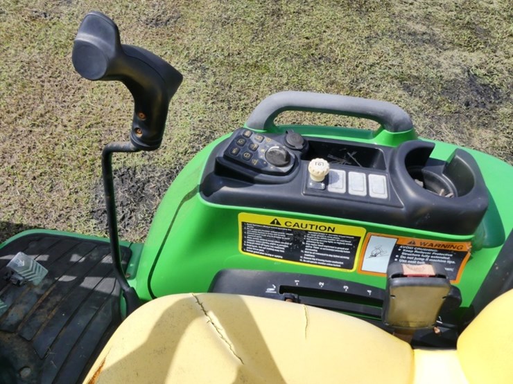 john-deere-3033r-image-14