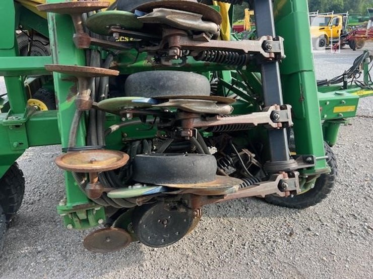2005-john-deere-1690-ccs-image-30