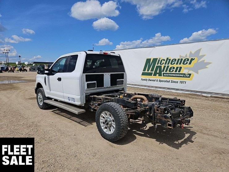 2020-ford-f350-image-3
